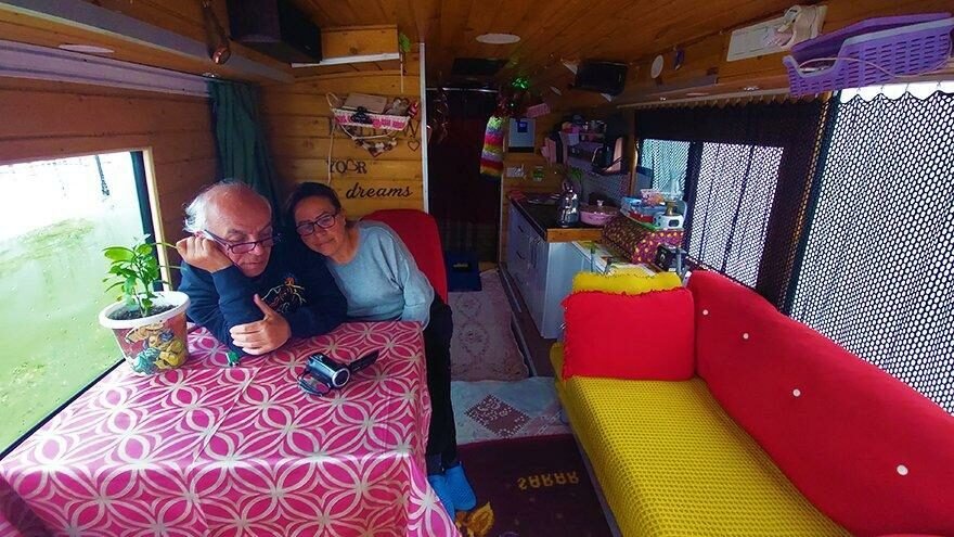 Pandemi Hayatlarını Değiştirdi, Evleri Artık Bir Karavan!