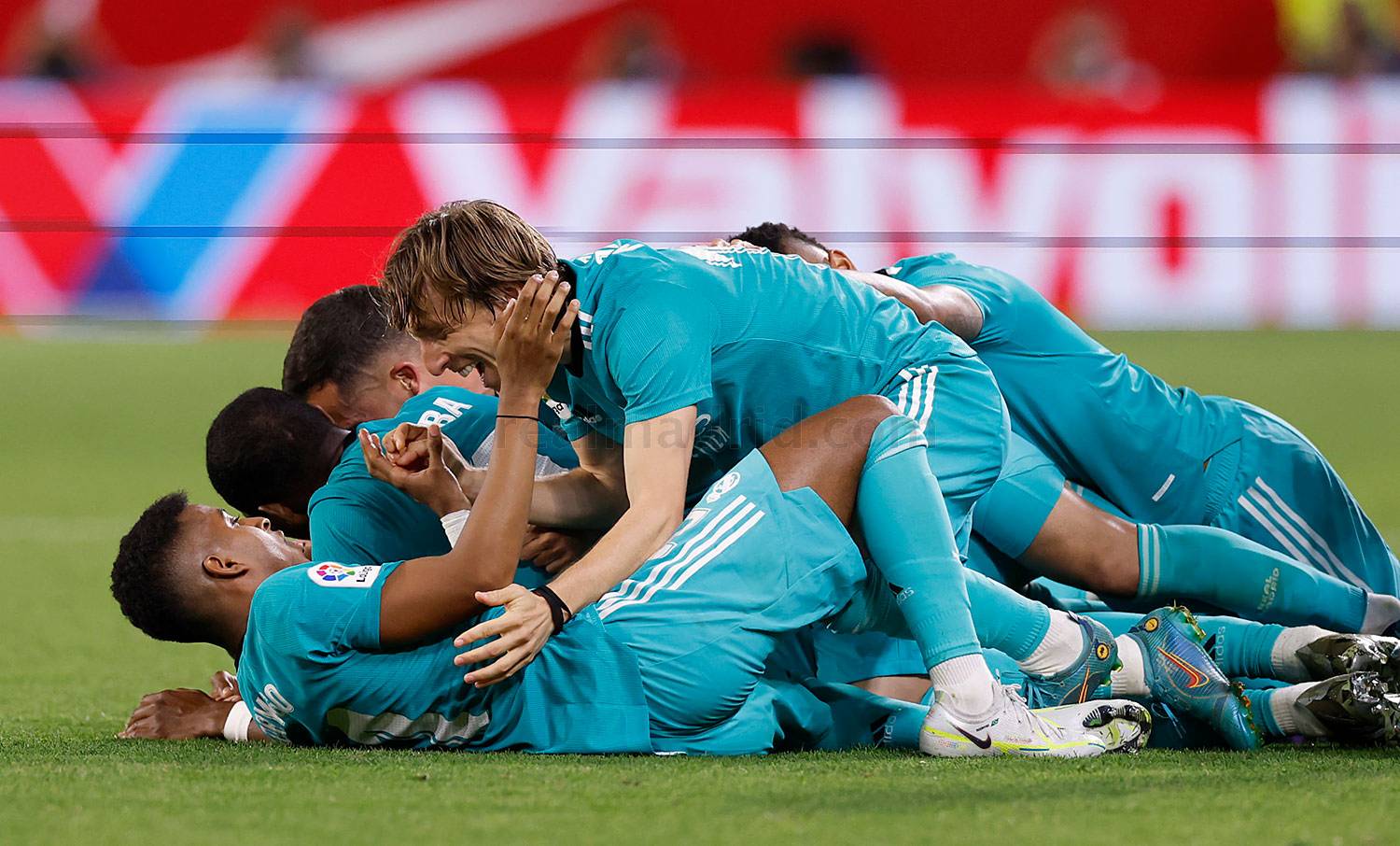 Real Madrid’den Muhteşem Dönüş: “3-2!”