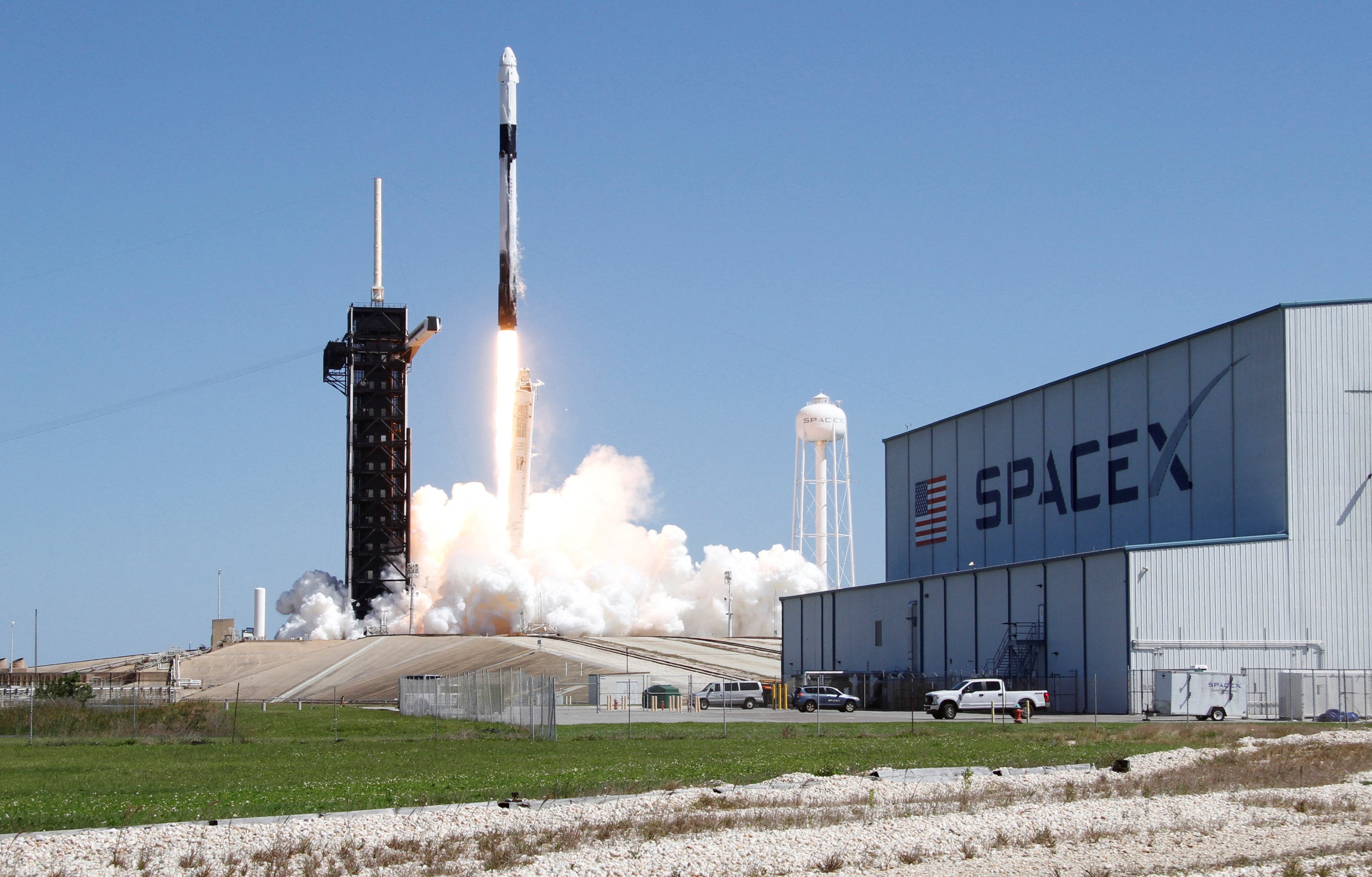 SpaceX, 4 Kişiden Oluşan Mürettebatı ISS’e Gönderdi