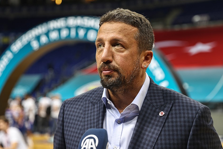 Anadolu Efes'e Hidayet Türkoğlu'ndan Tebrik Mesajı