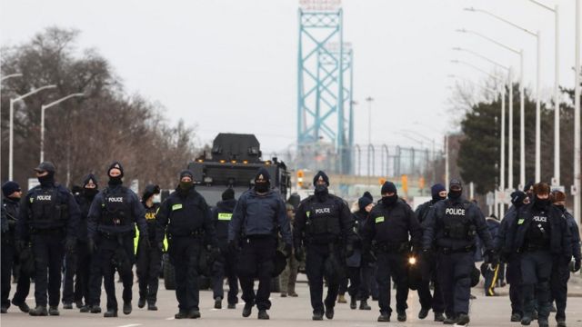 Kanada Polisi Silahlı Kişiyi Öldürdü