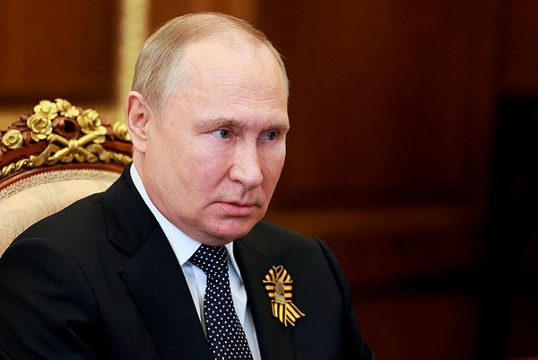 Putin AB Yaptırımlarını Ekonomik İntihar Olarak Nitelendirdi