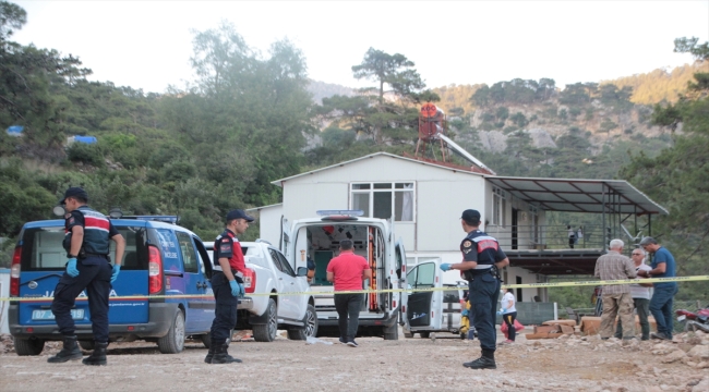 Antalya’da Erkek Şiddeti: Eşini ve 2 Çocuğunu Öldürdü