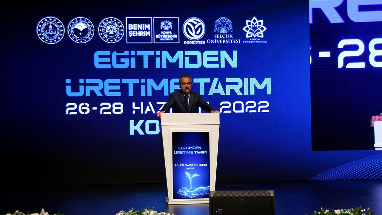 Milli Eğitim Bakanı Mahmut Özer’den Ekmek Fabrikası Açıklaması