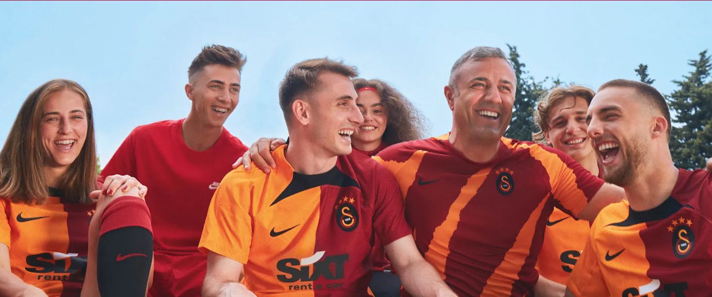 Galatasaray’da Yeni Sezon Formaları Tanıtıldı, Fiyatı Tartışma Yarattı