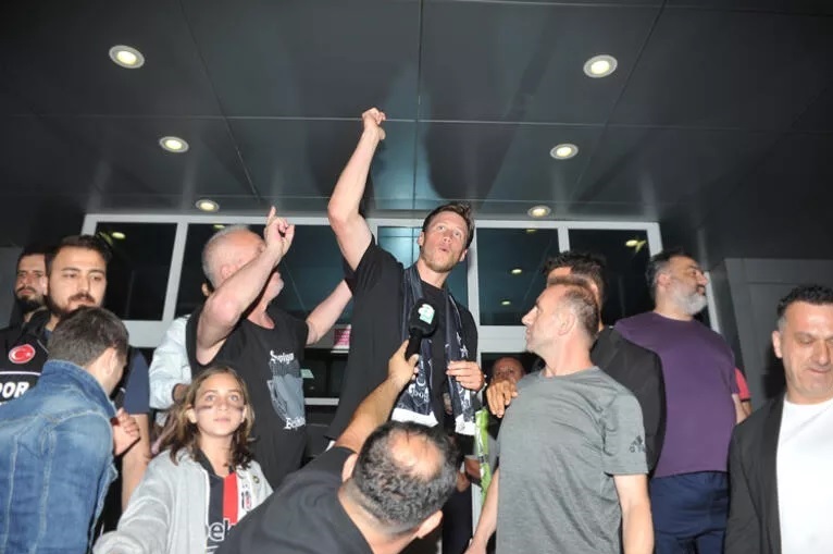 Beşiktaş Weghorst’u Resmen Açıkladı!