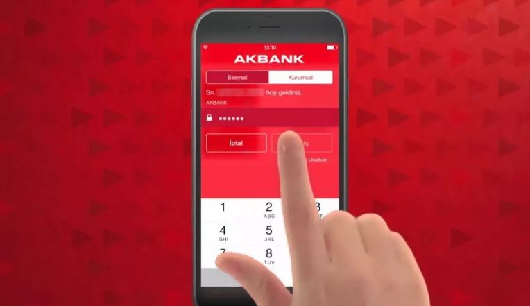 Akbank Mobil Uygulama Arıza Verdi; Kullanıcılar Teki Gösterdi
