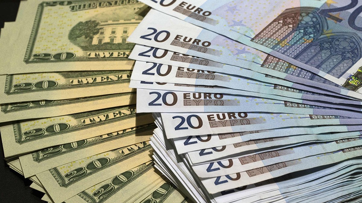 Euro ve Dolar Kurunda 20 Yıl Sonra Bir İlk