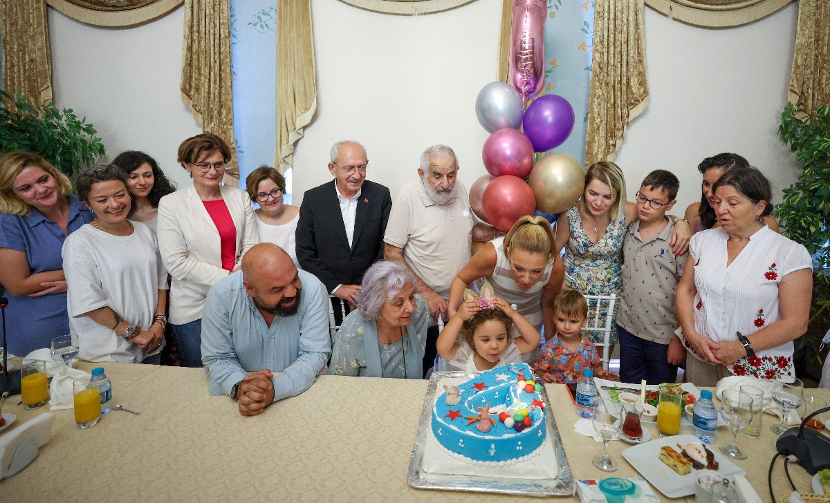 Kılıçdaroğlu Gezi Tutuklularının Ailelerini Ziyaret Etti