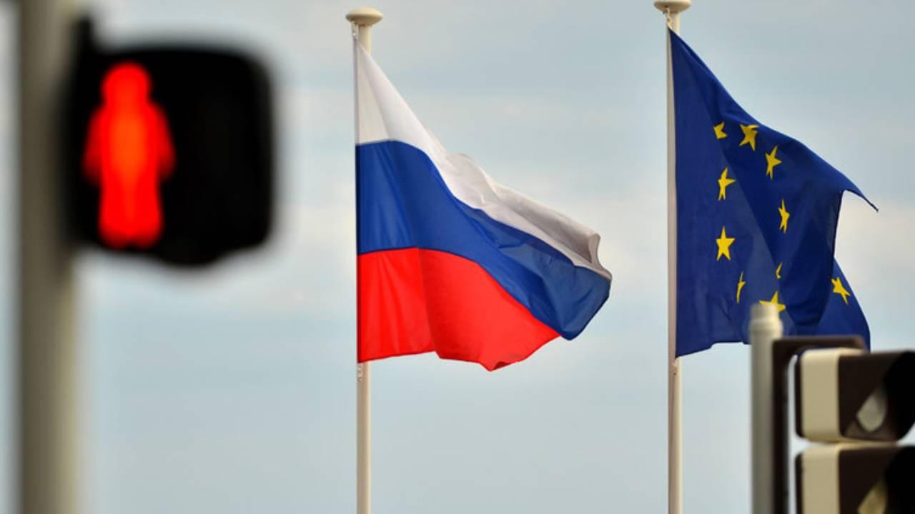 AB Rusya’ya Yaptırımlarını Azaltıyor Mu?