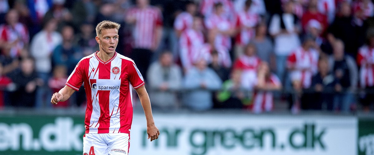 Galatasaray’da Danimarka Duvarı! Yeni Stoper Bu Akşam Geliyor!