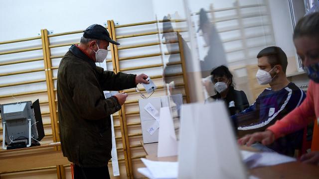 Bulgaristan'da Sandık Çıkış Anketlerine Göre Seçimin Galibi Belli Oldu