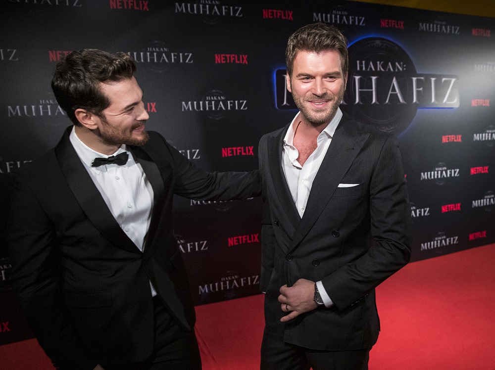 Kıvanç Tatlıtuğ Yeni Projesinden Ayrıldı