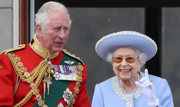 Kral III. Charles seçti: Kraliyetin sembolü değişti