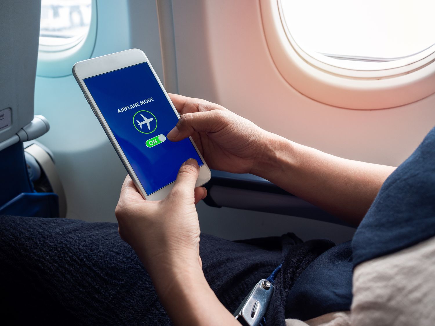 Uçaklarda Telefon Kullanmak Artık Mümkün Olabilir