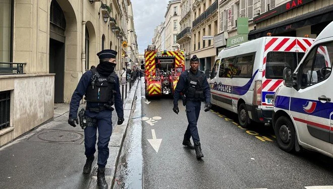 Paris’te Silahlı Saldırı: 3 Kişi Öldü, 4 Kişi Yaralandı