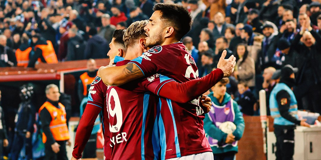 Trabzonspor, Fenerbahçe'yi 2-0 Mağlup Etti