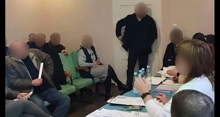 Ukrayna Konsey Toplantısında Dehşet Anları: Başkan El Bombalarını Toplantıda Patlatarak Saldırdı