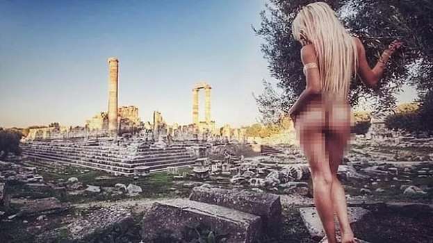 Aydın'daki Apollon ve Athena Tapınağı’nda Çekilmiş Erotik Fotoğraflar Ortaya Çıktı