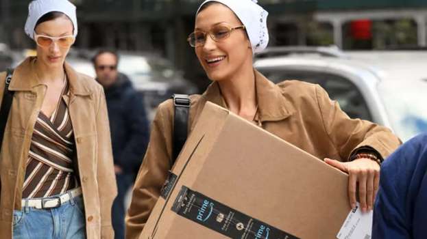 Bella Hadid Türkiye'deki Depremzedeler İçin Yardım Kolileri Hazırladı