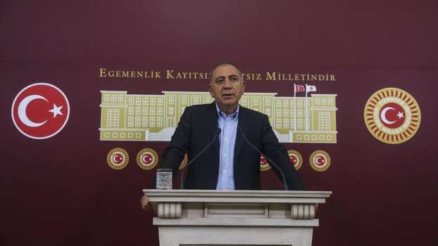 CHP'li Gürsel Tekin: Milleti kaosla tehdit etmeyin