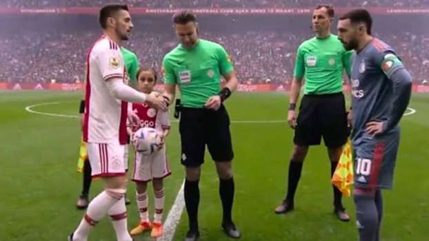 Orkun Kökçü, Depremzedelere Destek Olmayan Tadic'in Elini Sıkmadı