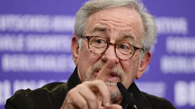 Spielberg: ABD Hükümeti Uzaylılara Ait Bilgileri Halktan Saklıyor