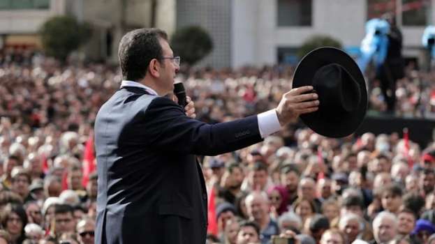 Ekrem İmamoğlu’ndan Süleyman Demirel Göndermesi