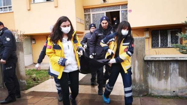 Erzurum’da Evlat Vahşeti; Annesini Öldürdü Babasını Yaraladı