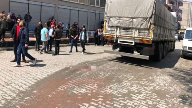 Kars’ta Feci Kaza; İki İlkokul Öğrencisi TIR’ın Altında Kaldı