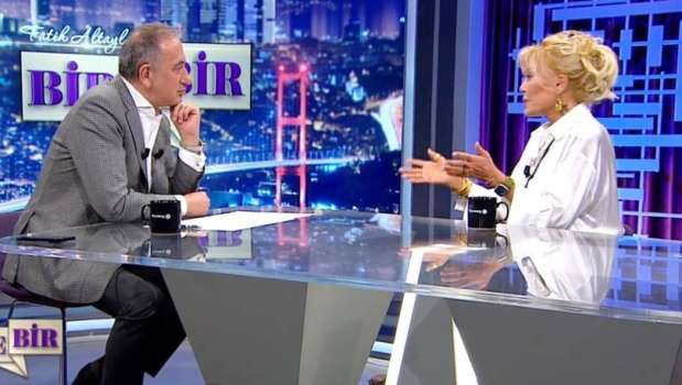 Semiramis Pekkan'dan Olay Açıklama: Aşk İçin Sahne Bitti