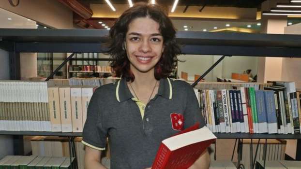 Türk Kızı Karen, Harvard ve Stanford Dahil 9 Üniversiteden Kabul Aldı