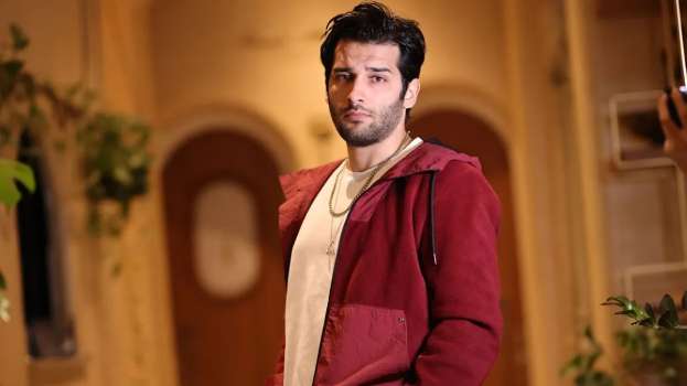 Yalı Çapkını'nın Tarık'ı Baran Bölükbaşı Kimdir?