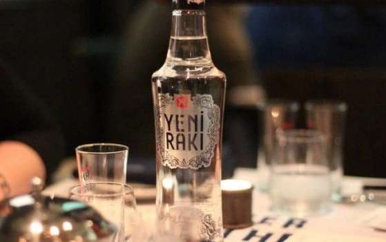 Yeni Rakı Global'in Reklam Filminde Seçim Göndermesi!