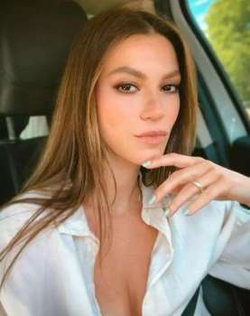 Yüsra Geyik'ten Gündem Olan Pozlar!