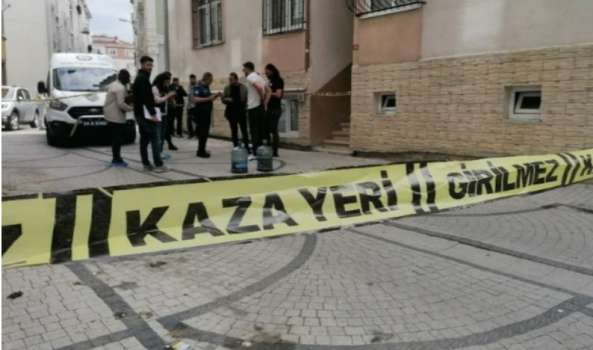 16 Yaşındaki Çocuk Ailesi ve Komşusunu Katletti