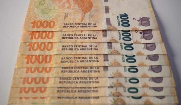 Arjantin’de Yeni Peso Banknotları Piyasaya Sürüldü