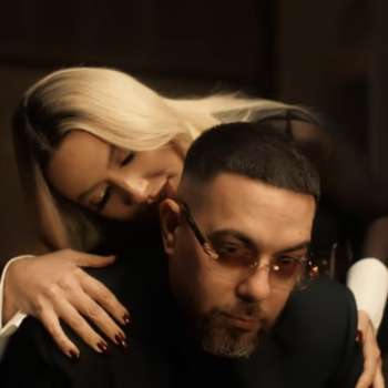 Hadise ve Murda'dan Şok Eden Poz