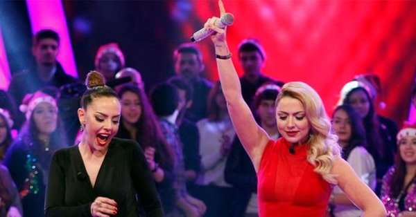 Hadise’den Dikkat Çeken Ebru Gündeş Açıklaması