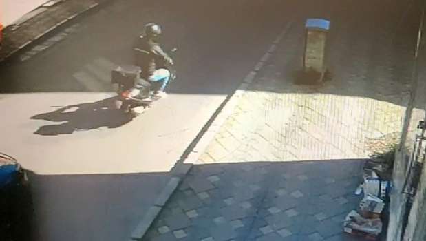 Kargocu Kılığına Girdi; Cinayet İşledi