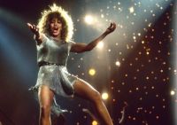 Dünyaca Ünlü Şarkıcı Tina Turner Hayatını Kaybetti