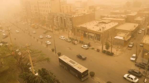 İran’da Toz Fırtınası; 764 Kişi Hastaneye Sevk Edildi