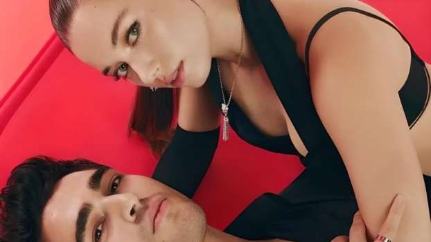 Afra Saraçoğlu Ve Mert Ramazan Demir El Ele Görüntülendi!