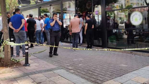 Aşkına Karşılık Vermeyen Kadını Öldürüp İntihar Etti