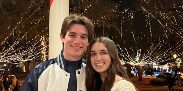 Ayrılığı Hazmedemeyen Liseli, Sevgilisini Bıçaklayıp İntihar Etti