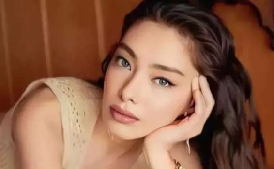 Boşanma İddiaları Hakkında Açıklama Yaptı: "Çok Mutluyuz"