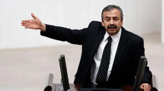 Sırrı Süreyya Önder’e Kırmızı Plaka Verilecek