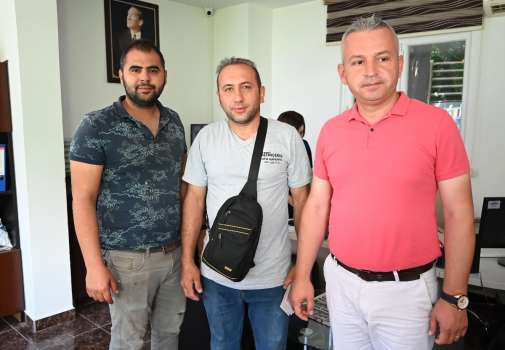 Yolda Bulduğu Yüklü Miktar Parayı Sahibine Ulaştırdı