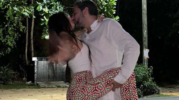 Kadir Doğulu ve Neslihan Atagül, Evlilik Yıl Dönümlerini Kutladı