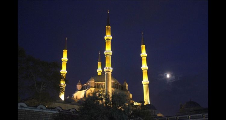 Mevlid Kandili Ne Zaman ve Ne Anlama Geliyor?